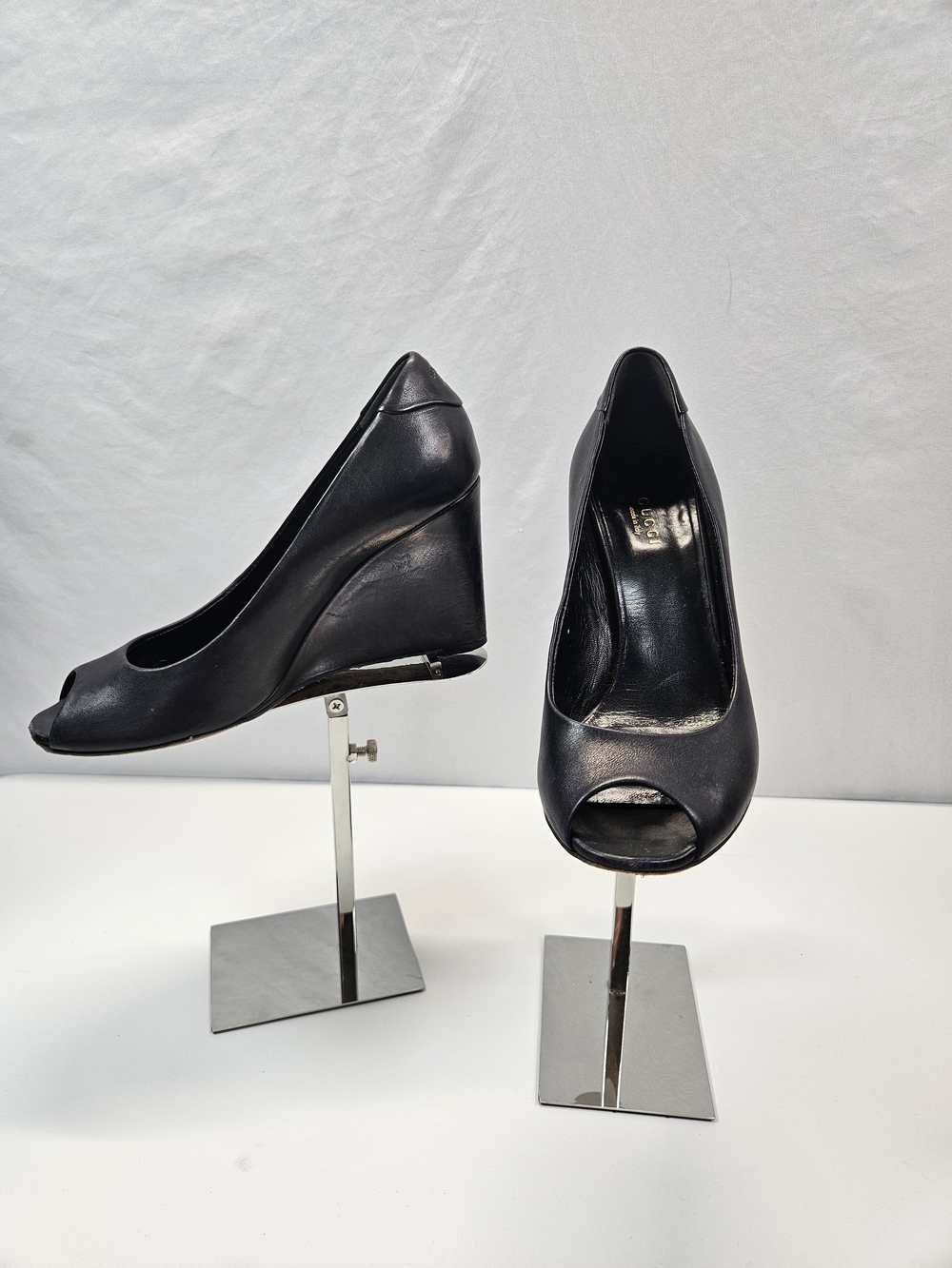 Gucci Black Leather Peep Toe Wedge Heels Style 269822 Size 37.5 US 7.5 Pumps